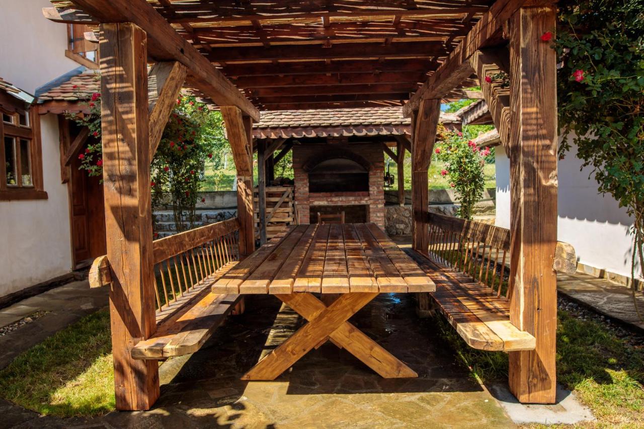 Woodland Resort 크라구예바츠 외부 사진