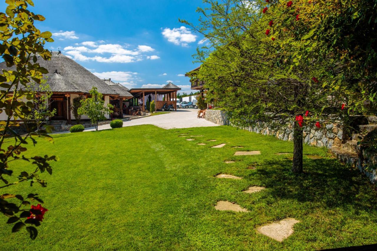 Woodland Resort 크라구예바츠 외부 사진
