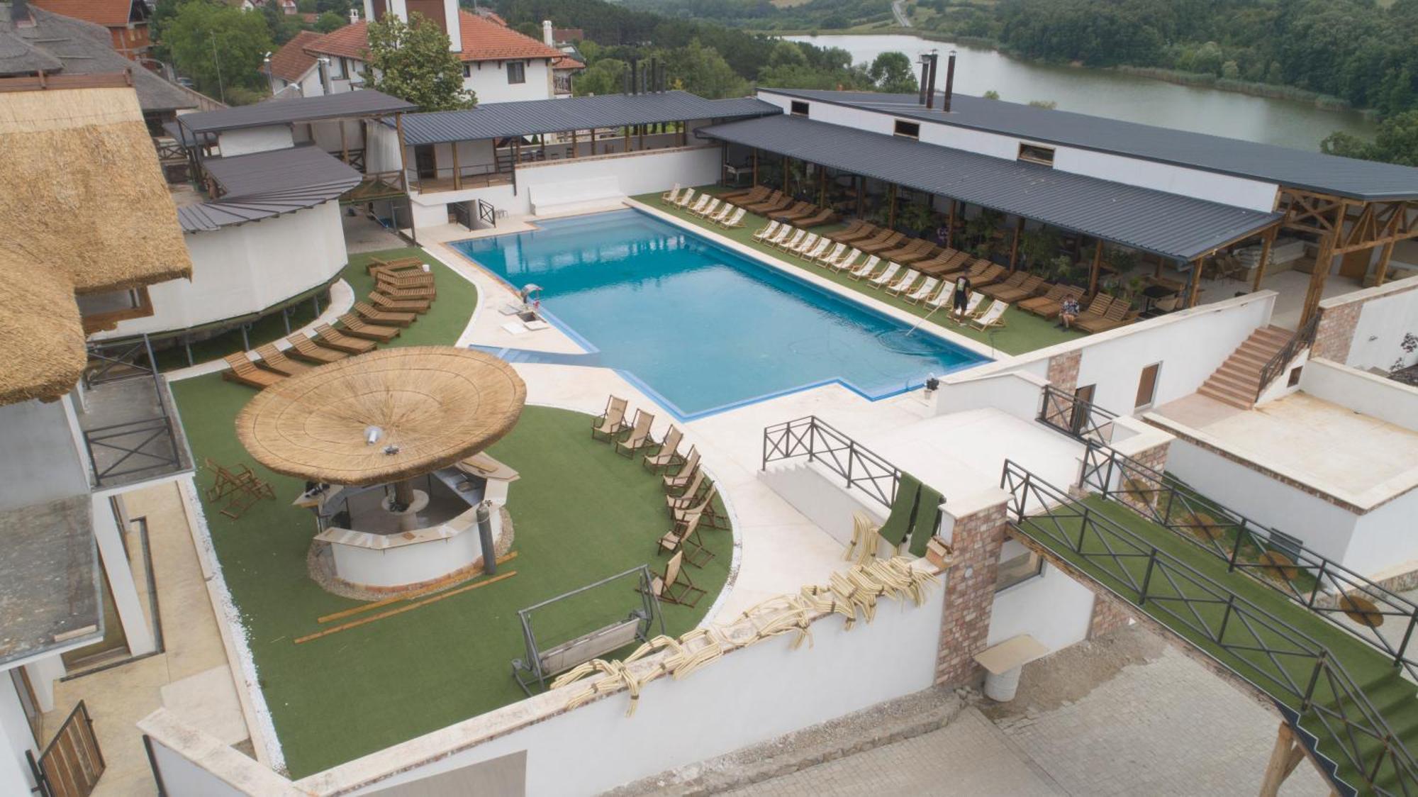 Woodland Resort 크라구예바츠 외부 사진